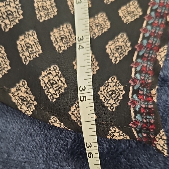 Black, Red, Blue, And White Floral Lace Sheer Kimono Style Vest - Picture 6 of 8